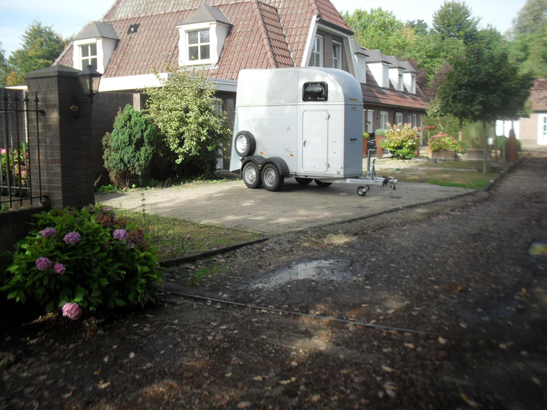 Parkeerplaatsen van Dorpsstraat 94